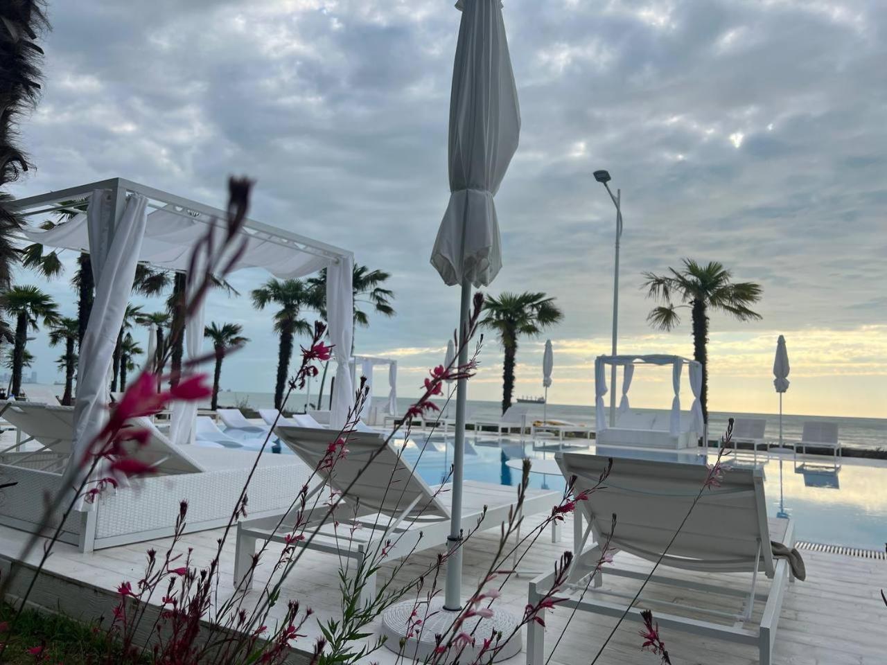 Luxury Oasis Apartment Chakvi Εξωτερικό φωτογραφία